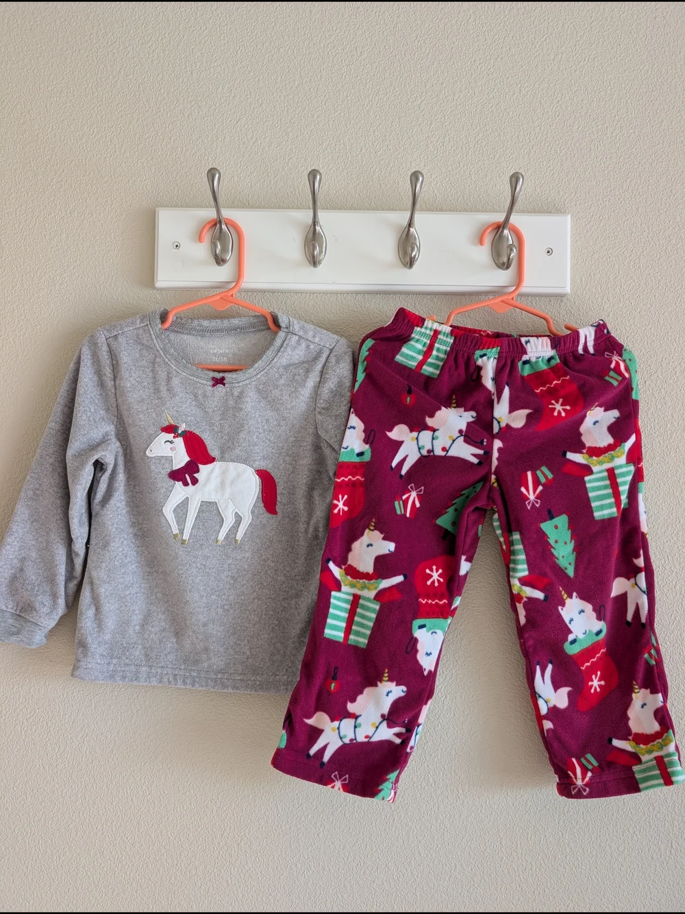 Girl's Unicorn Holiday Pajama Set 3T